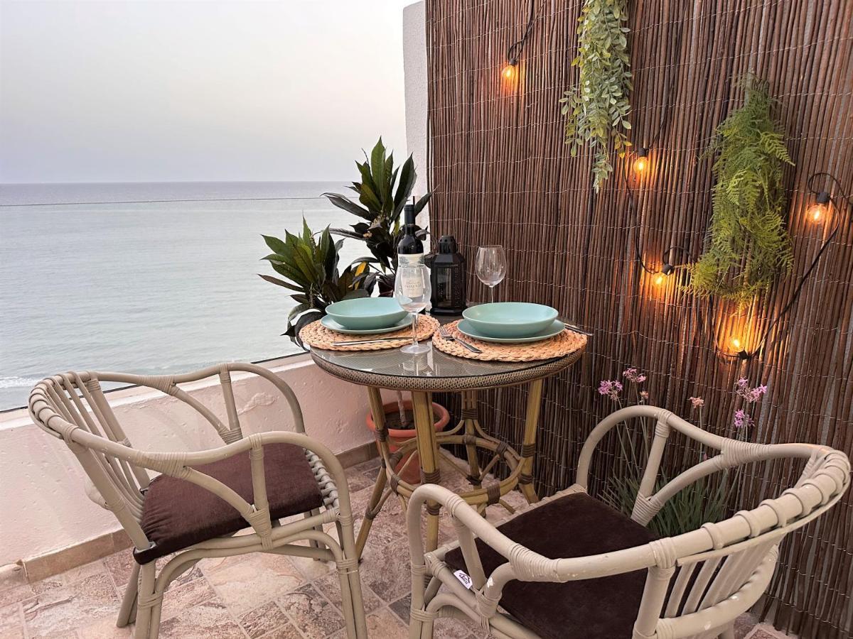Ocean Views - Beach Apartment 파탈라바카 외부 사진