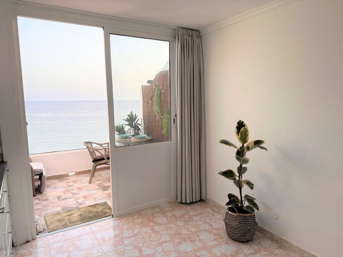 Ocean Views - Beach Apartment 파탈라바카 외부 사진